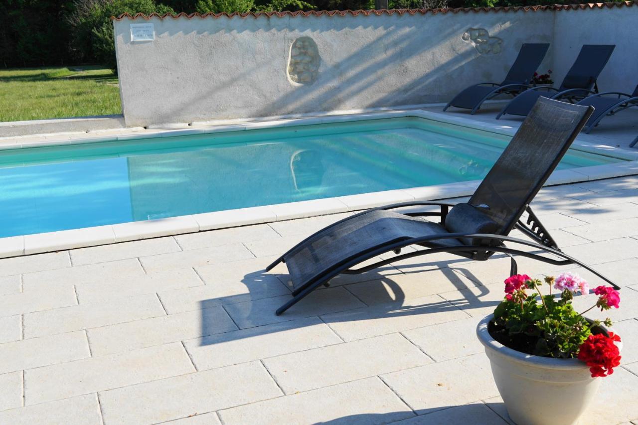 Le Chemin Bed & Breakfast Challignac Exterior photo