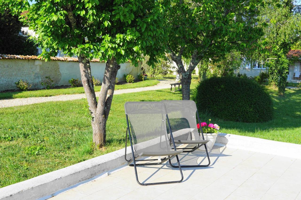 Le Chemin Bed & Breakfast Challignac Exterior photo