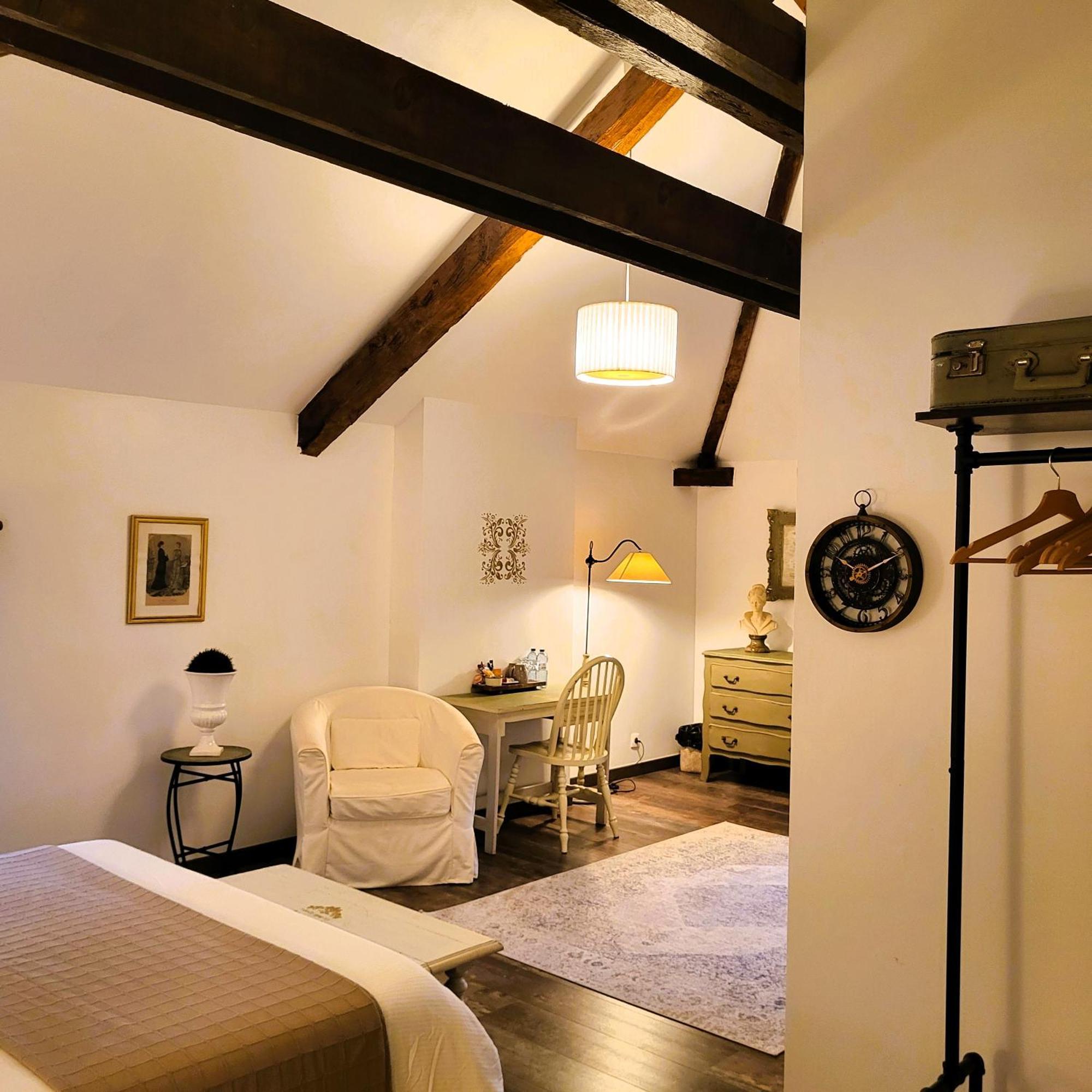 Le Chemin Bed & Breakfast Challignac Exterior photo